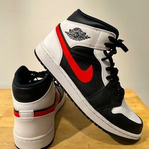 Jordan 1 Mid - Black Chile Red White